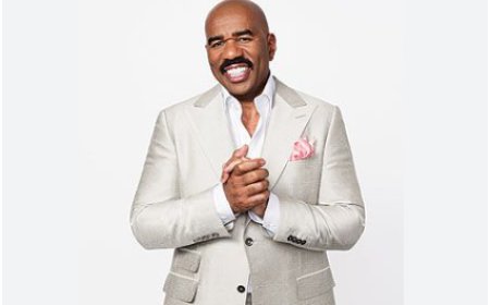 Steve Harvey: From Homeless Struggles to Comedy and Business Empire