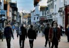 UK Economy Grows Fastest in 4 Months, Jobs Fall
