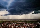 UK Weather Turns Unsettled as Met Office Flags Flood Risk Into September