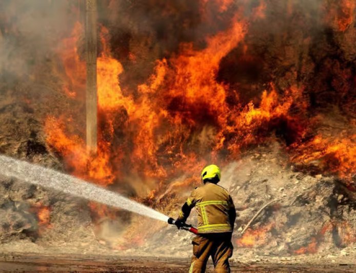 UK Heatwave 2026: Wildfires, Drought Grip Britain