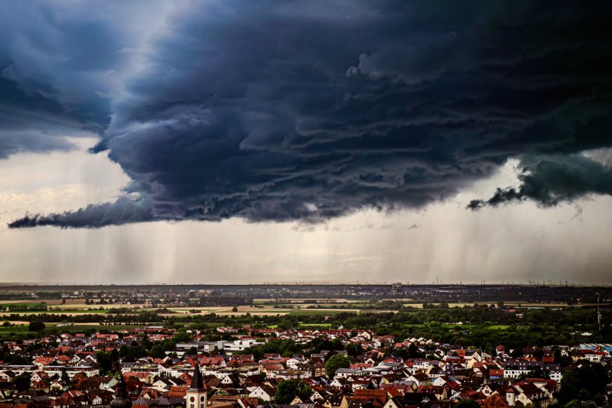 UK Weather Turns Unsettled as Met Office Flags Flood Risk Into September