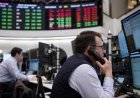 FTSE 100 Falls as UK Gilt Yields Hit 27-Year High