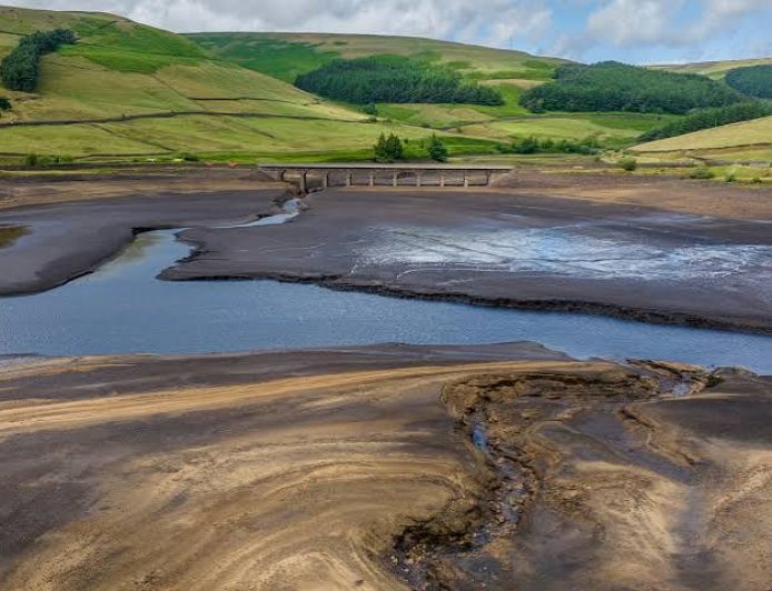 Burnham Pledges Public Control Over UK Water Firms