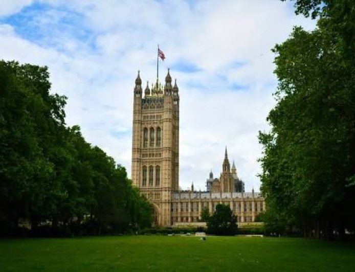 UK Lords Demand AI Kill Switch Powers Amid Safety Fears